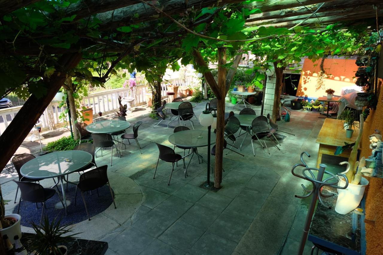 Hotel-Restaurant Don Pepe Kleinlutzel Ngoại thất bức ảnh